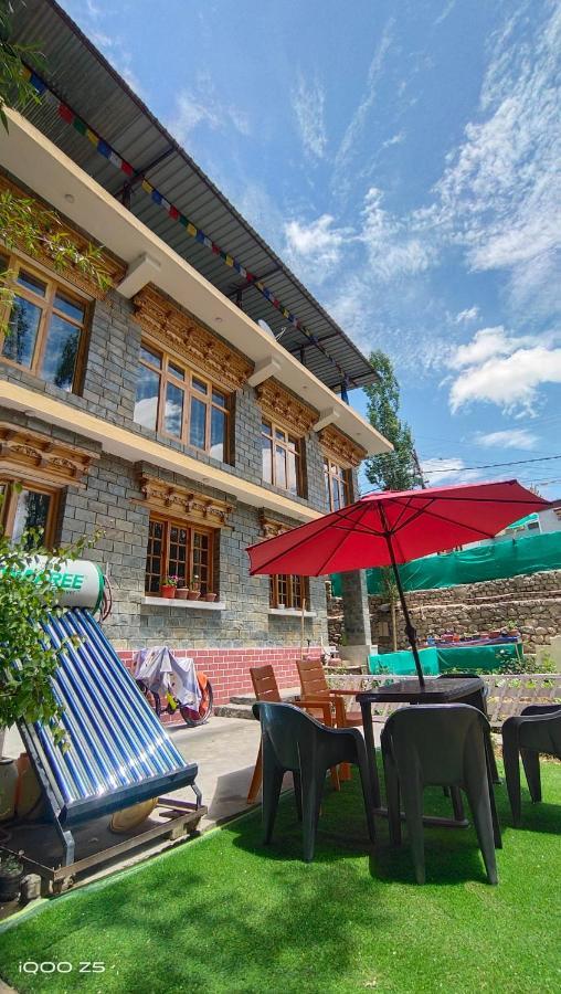 Hidden Leaf Homestay Лех Екстер'єр фото